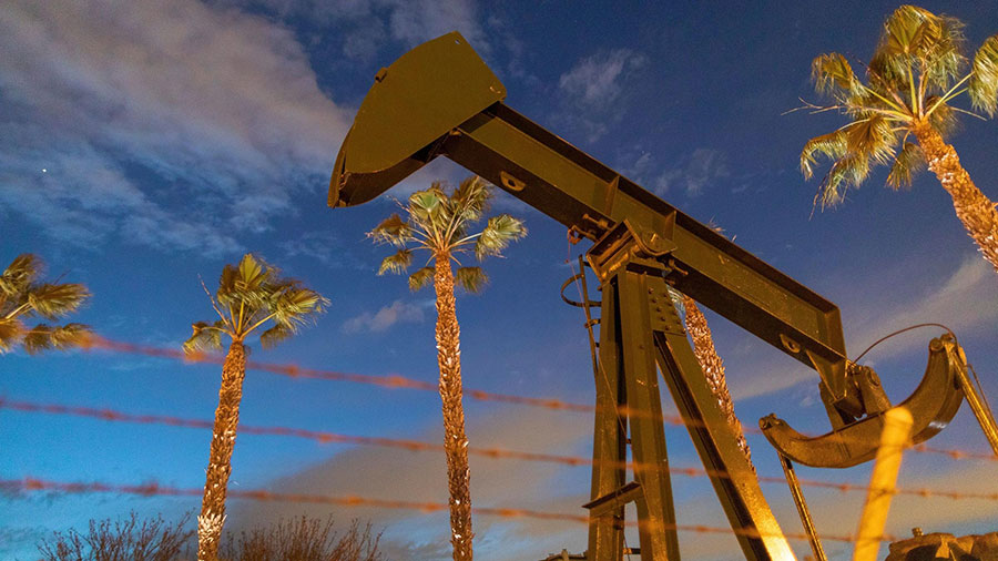 نفت آمریکا صفر دلار شد - US oil was zero dollars نفت آمریکا صفر دلار شد - US oil was zero dollars