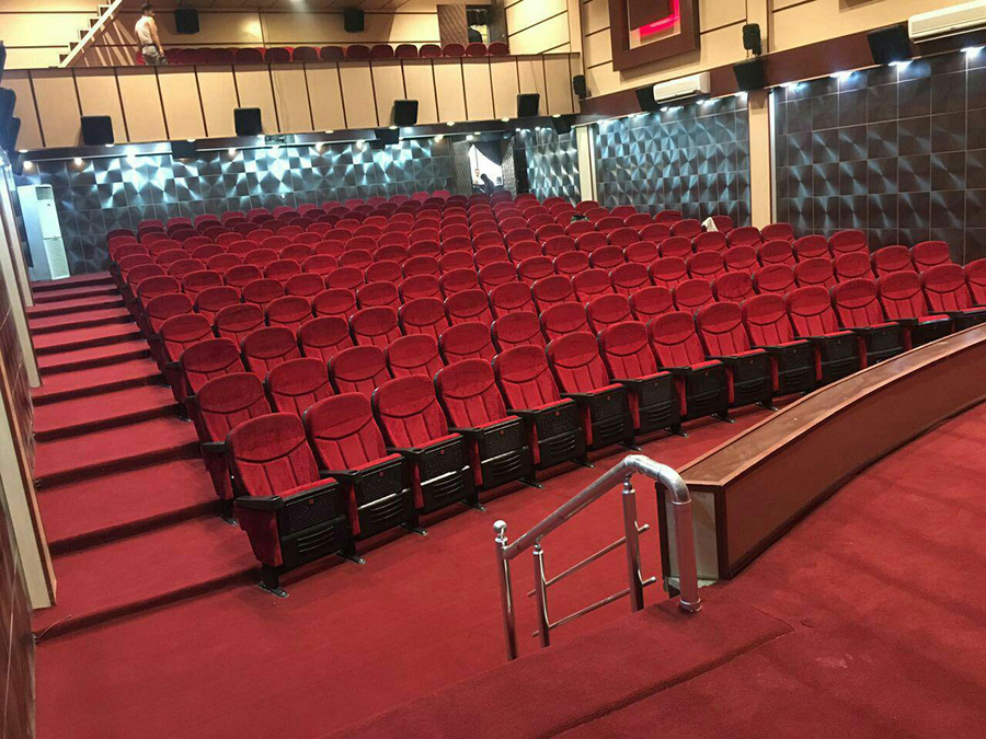 سینماها در شهرهای سفید بازگشایی می شوند - Cinemas reopen in white cities سینماها در شهرهای سفید بازگشایی می شوند - Cinemas reopen in white cities