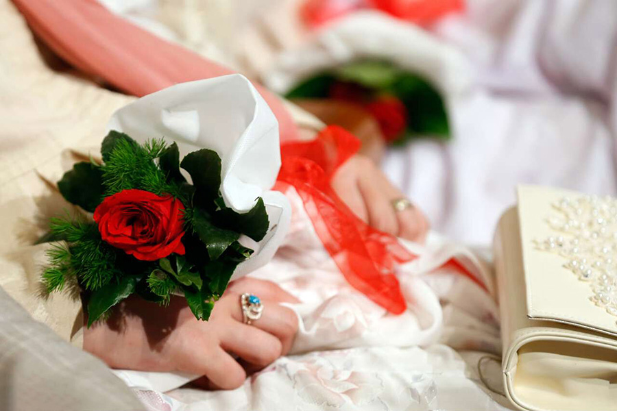وام ازدواج تنها با یک ضامن داده میشود - Marriage loans are granted with only one guarantor وام ازدواج تنها با یک ضامن داده میشود - Marriage loans are granted with only one guarantor
