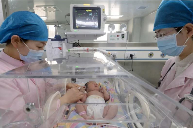 ایجاد محفظه‌هایی برای نگهداری از نوزادان تازه متولد شده در بیمارستانی در شهر هاندان چین