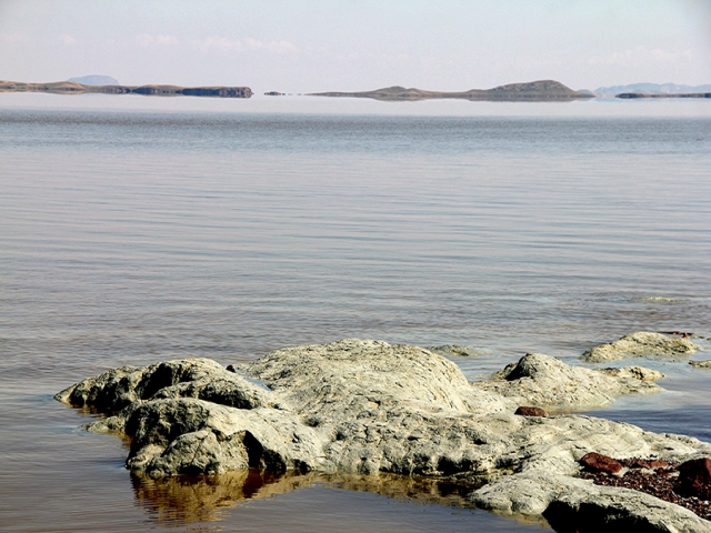 حجم آب دریاچه ارومیه همچنان بیشتر از 5 میلیارد متر مکعب