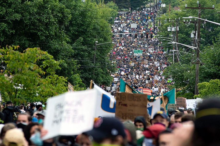اعتراضات مردم در خیابان های سیاتل، واشنگتن در پی قتل جورج فلوید توسط پلیس مینیاپولیس