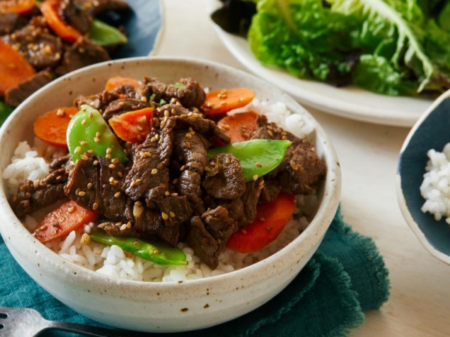 طرز تهیه بولگوگی (Bulgogi) یک غذای کره ای طرز تهیه بولگوگی (Bulgogi) یک غذای کره ای