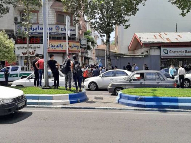 خبر بمبگذاری در خیابان مطهری رشت تکذیب شد خبر بمبگذاری در خیابان مطهری رشت تکذیب شد