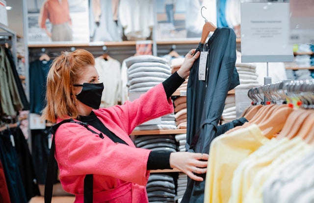 بخاطر ویروس کرونا ، هنگام خرید لباس و بعد از آن چه کنیم ؟