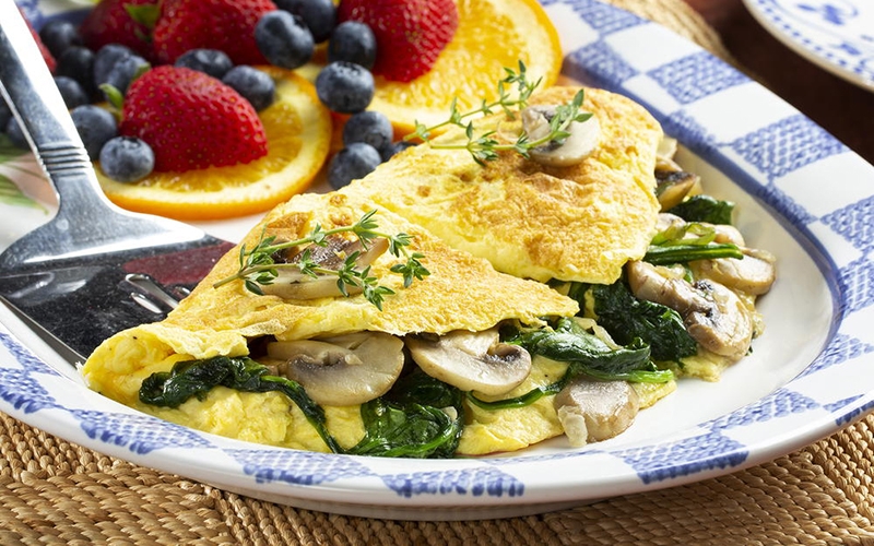 املت قارچ و اسفناج