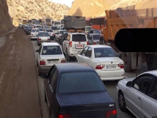 جلوگیری از حضور زائران در مرزها / جریمه در انتظار خودروهایی که به مرزها می روند جلوگیری از حضور زائران در مرزها / جریمه در انتظار خودروهایی که به مرزها می روند