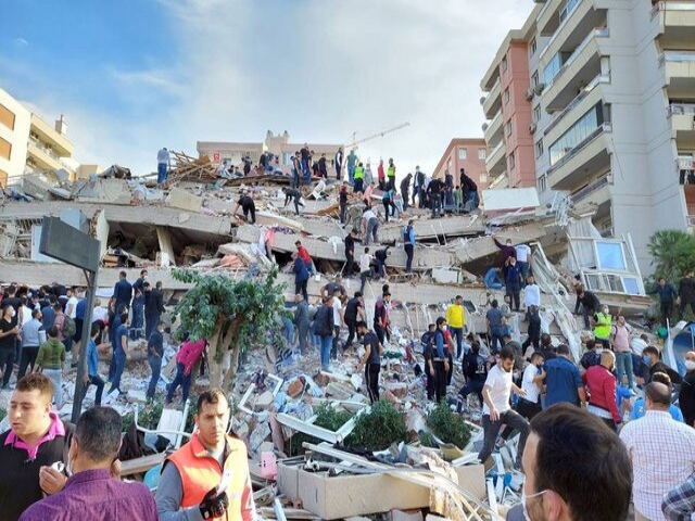 وقوع زلزله مهیب در ترکیه/زلزله هفت ریشتری و تخریب ساختمان ها